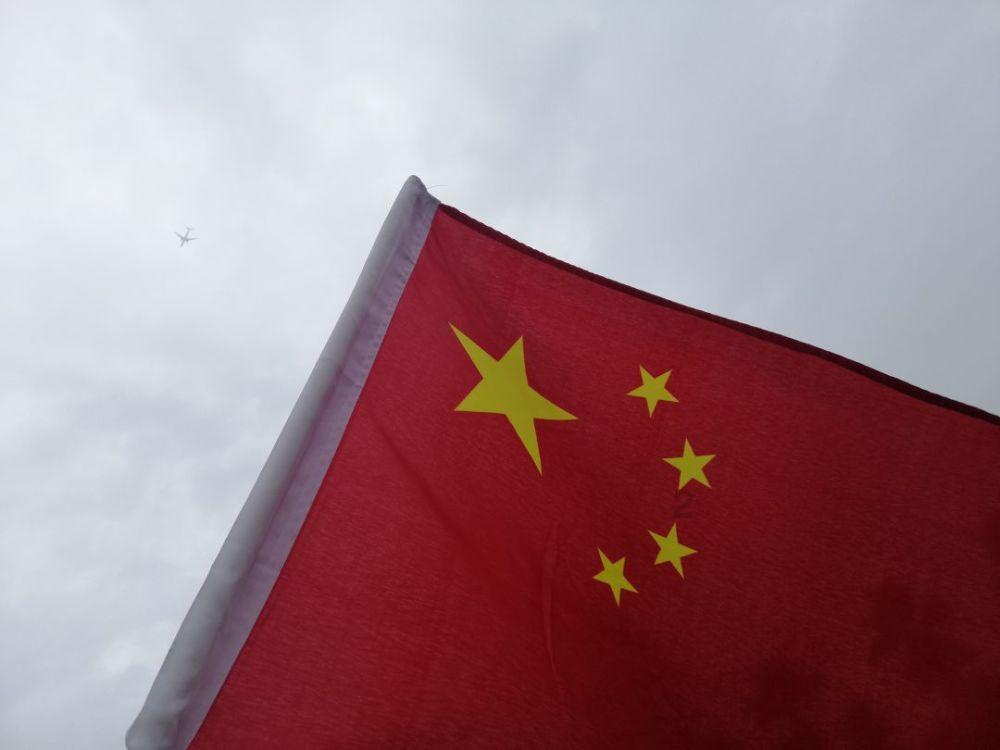 抖音博主“月月鸟不帅”免费赠送东北特产